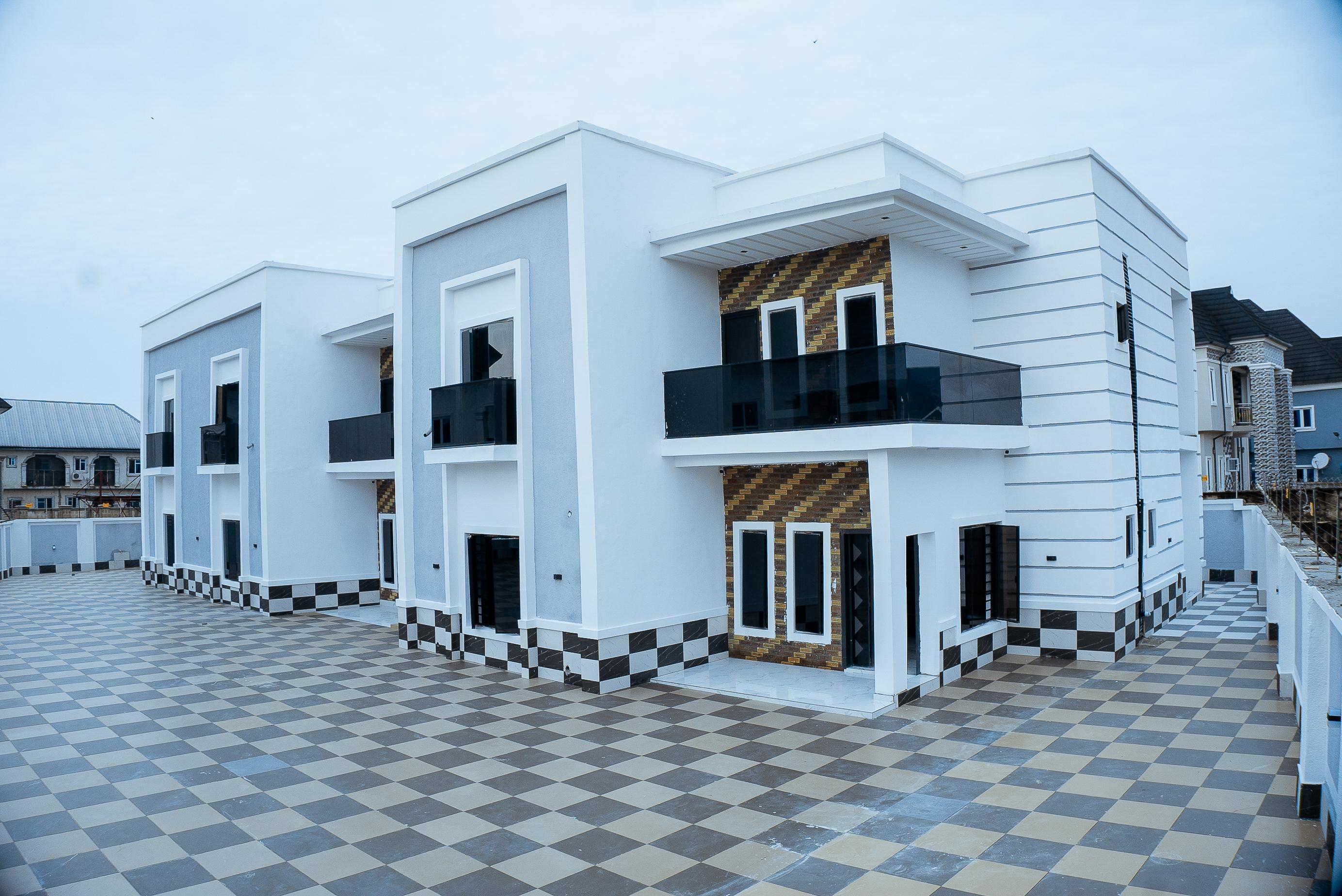 Luxury 4-Bedroom Terrace Building